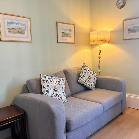 Cosy Centre Flat, Train Station & Sights On Your Doorstep Appartement *